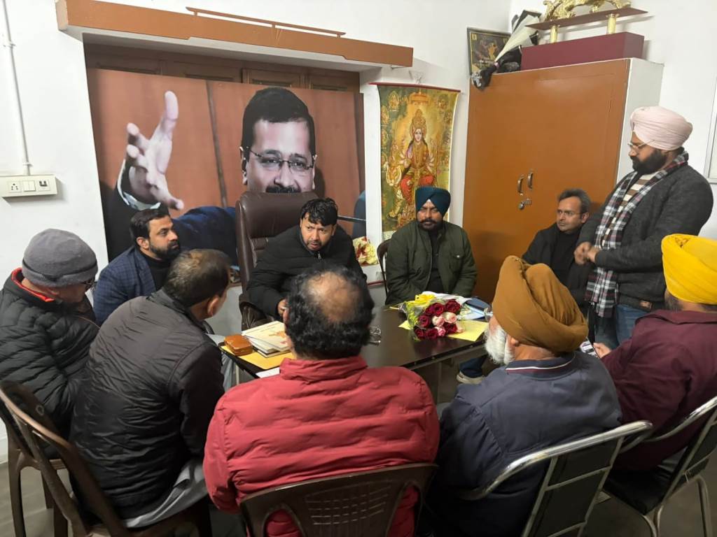 Cabinet Minister Dr Ravjot Singh listened to the problems of the people